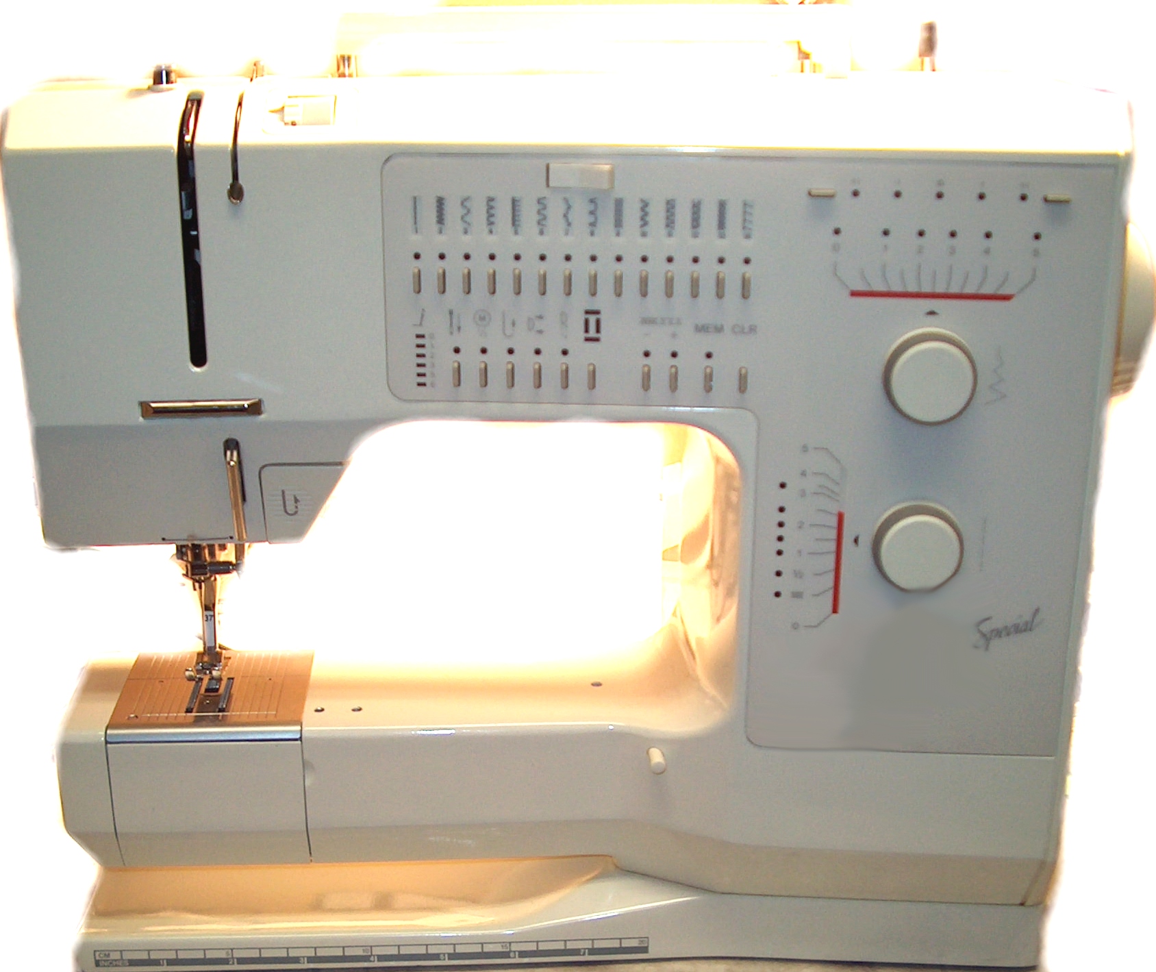 Bernina 1080, 1090 Allans Symaskiner c/o Ribes Broderi og Garn